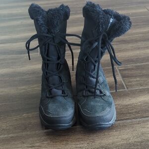 Columbia Women's Ice Maiden II Boot - size 8